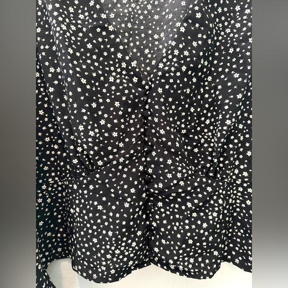 LEVI’S Plus Size Puff Sleeve Floral Peplum Blouse Black White Ditsy Print | XXL - Picture 5 of 8